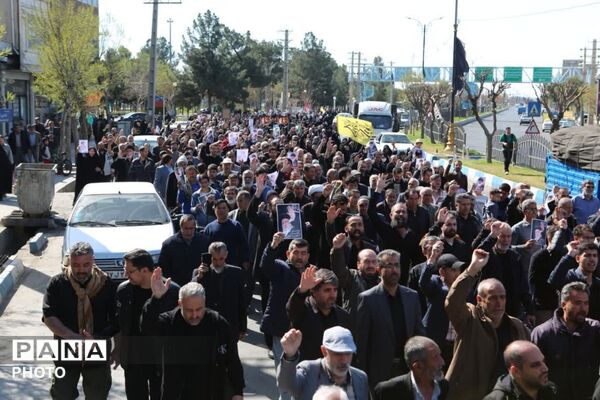 تجدید عهد با آرمان های رهبر شهید انقلاب در نماز جمعه فشافویه