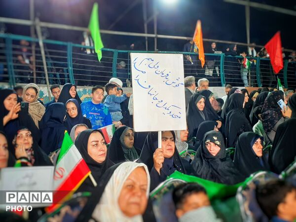 نهمین کنگره شهدا با گرامیداشت ۱۱۰۰ شهید فرهنگی و دانش‌آموزی منطقه ۱۶ تهران