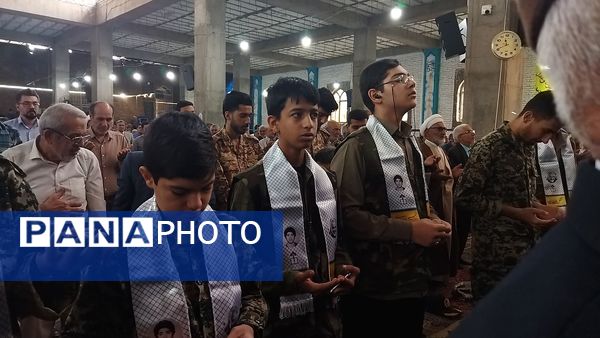 برگزاری نماز جمعه در آغاز هفته بسیج دانش آموزی با حضور دانش آموزان بسیجی نیشابور