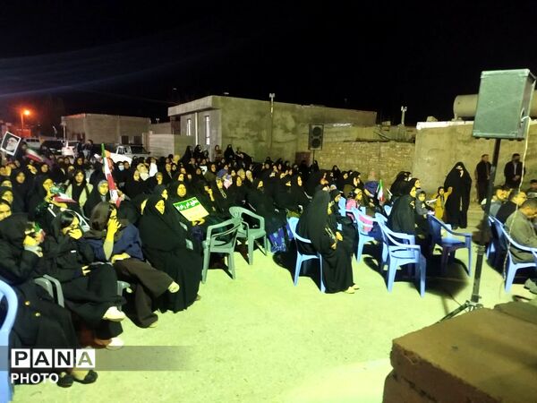 راهپیمایی شبانه در حمایت از نیروی‌های مسلح کشور 