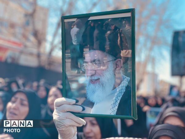 مردم گالیکش کفن پوش به میدان آمدند