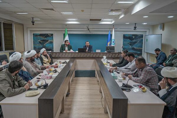 نشست رئیس انجمن اسلامی کل کشور با مسئولان انجمن‌های اسلامی استان کرمانشاه 