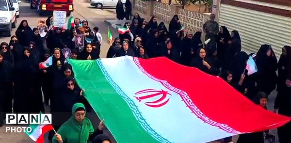 رزمایش بانوان جانفدای ایران در شهر آوه