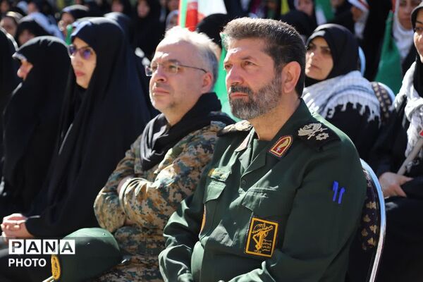 مراسم صبحگاه مشترک بسیج فرهنگیان تهران بزرگ در اداره کل آموزش و پرورش