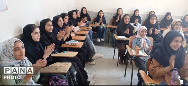 مهر مجازی در دبیرستان دکتر کمیلی