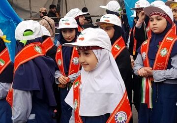 آمده‌ایم تا بگوییم ایران تنها نیست