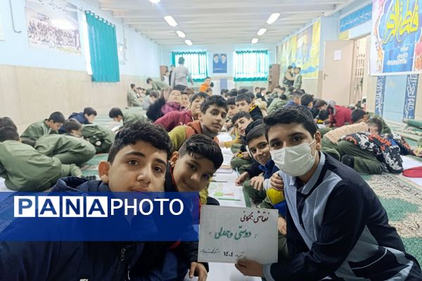 نقاشی همگانی دانش آموزان دبستان شهید رجایی جوه ای از دوستی و اتحاد