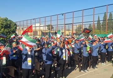 دانش آموز بر مدار آگاهی