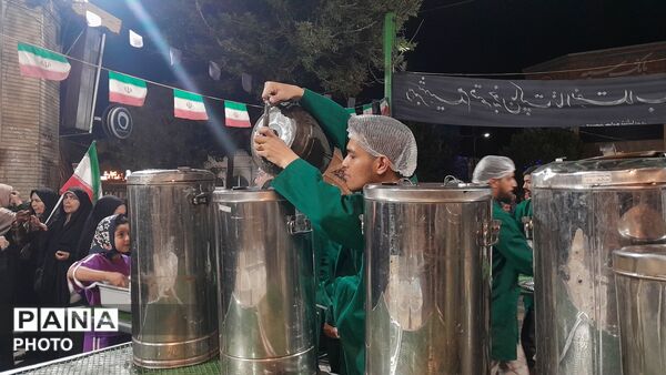  چایخانه حضرت زهرا در صدمین شب از اجتماعات