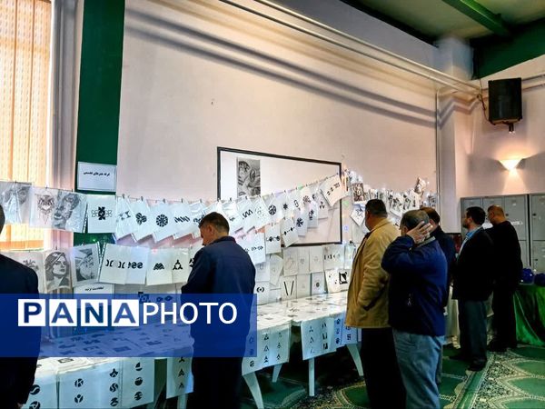 نمایشگاه هنر در دبیرستان دخترانه نور دانش