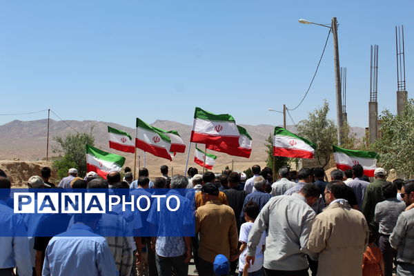 شادپیمایی مردم شهر درق پس از عملیات وعده صادق 3 در روز عید غدیر