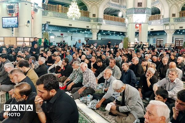 مراسم گرامیداشت رهبر شهید انقلاب در بارگاه ملکوتی حضرت عبدالعظیم حسنی (ع)