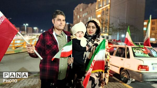 از کودک تا پیر، حضور هر ایرانی در دفاع از آرمان‌ها
