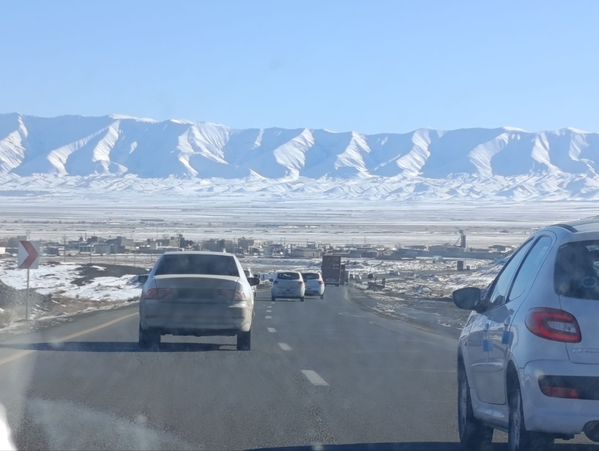 ۷۹۰۰ کیلومتر از محورهای فرعی و روستایی کشور آسفالت و ایمن‌سازی شد 
