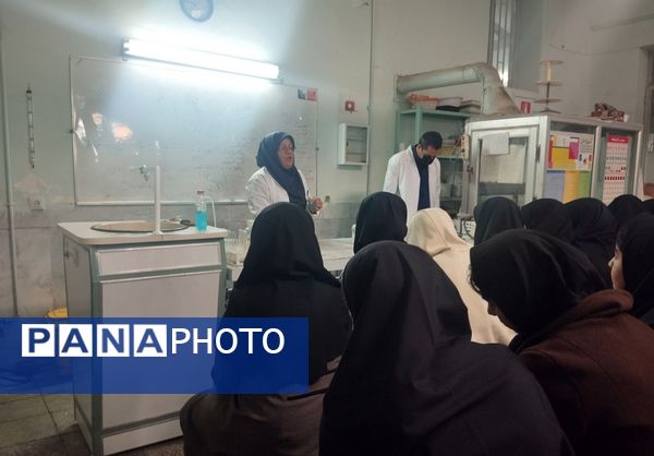 بازدید دانش آموزان کاشمری از پژوهش سرا