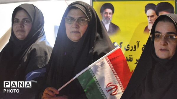 حضور در راهپیمایی جهاد خیابانی همراه با عشق و اراده 