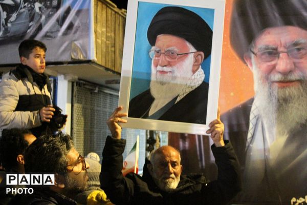 جاجرمی‌ها هم با شور و حضور بی‌نظیر پای این انقلاب ایستاده‌اند