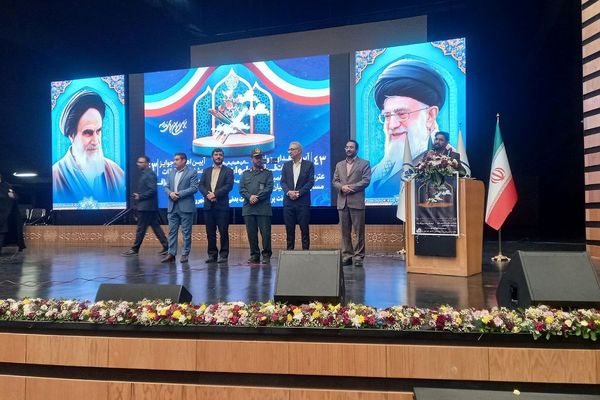 آیین اهدای جوایز جشنواره مسابقات فرهنگی هنری فردا و آیین اهدای جوایز مسابقات قرآن، عترت و نماز و دهمین دوره مسابقات فرهنگیان در ایوان ری