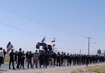 دسته عزاداری روستای مؤمن آباد در روز عاشورا