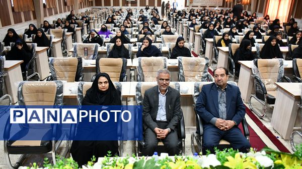 کارگاه هوش مصنوعی ویژه دانش‌آموزان دختر مقطع متوسطه اول شهرستان مه‌ولات