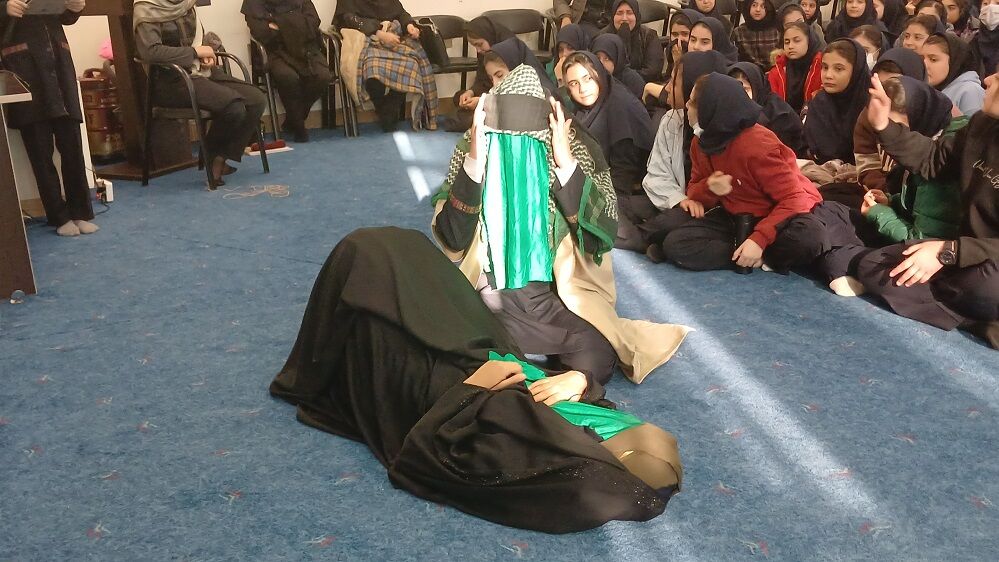 مراسم شهادت حضرت فاطمه زهرا(س) در دبیرستان شهید تیمسار فلاحی 