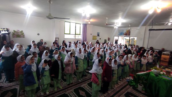 مشق همدلی و بخشندگی در گلوگاه 