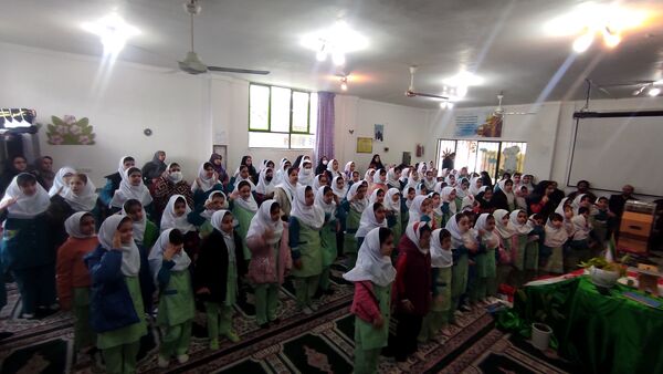 مشق همدلی و بخشندگی در گلوگاه 