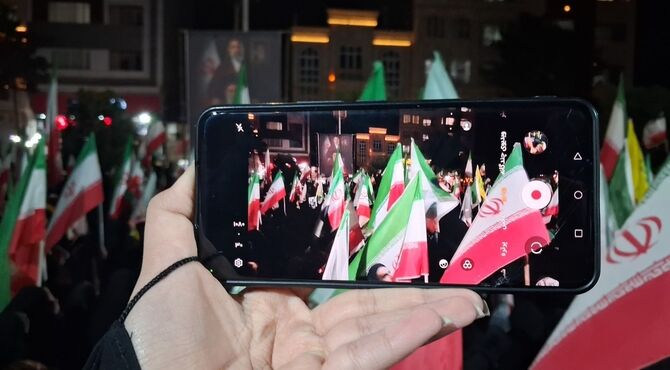 لحظه هایی میان ایمان و همدلی