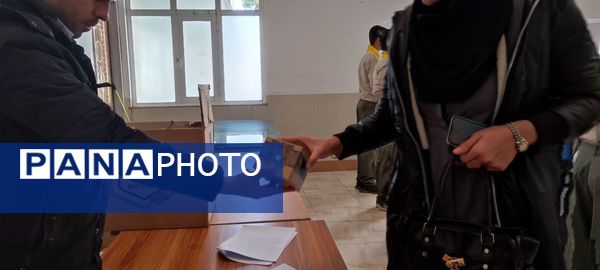  تقدیر از معاونان، مربیان پرورشی و مشاوران مدارس رباط‌کریم 