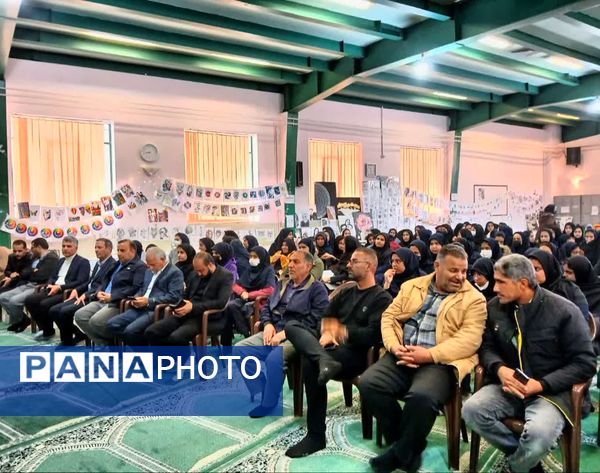 نمایشگاه هنر در دبیرستان دخترانه نور دانش