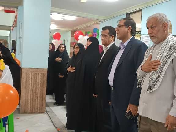 آغاز فصل شکوفه ها در بندرعباس 