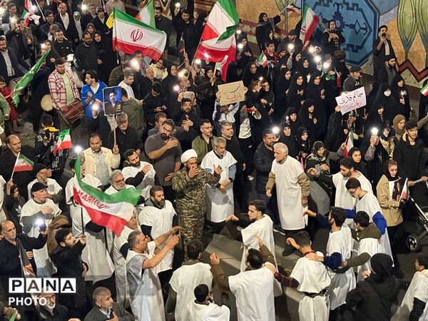 مبارزه مردم کرج  با دشمن آمریکای صهیونی در بیست‌وسوم  راهپیمایی