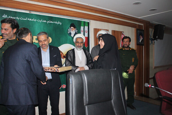 همایش معلم ماندگار در قم
