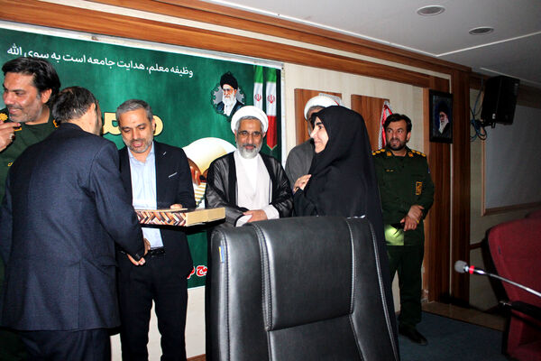 همایش معلم ماندگار در قم