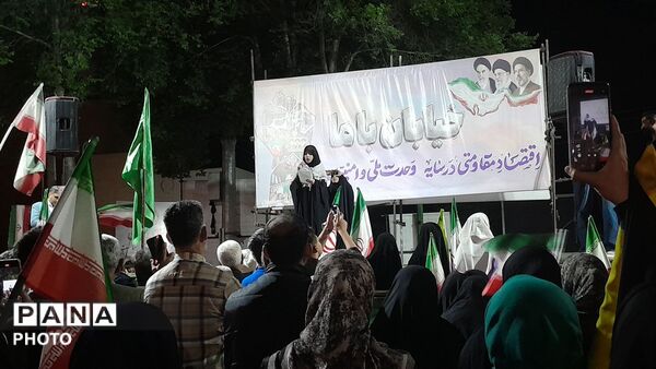 نظرآباد باری دیگر صحنه طوفان همبستگی مردم شد 