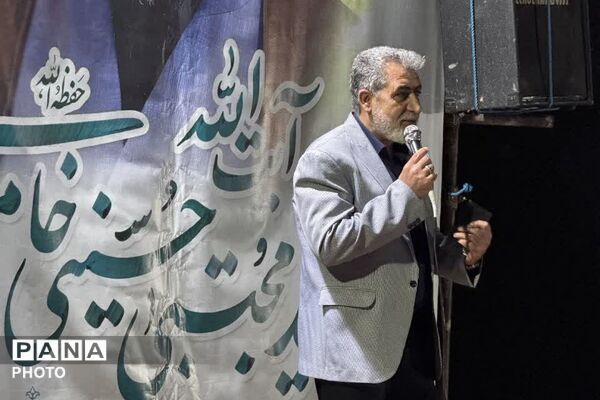 تجدید بیعت پرشور مردم فیروزکوه با رهبری معظم انقلاب