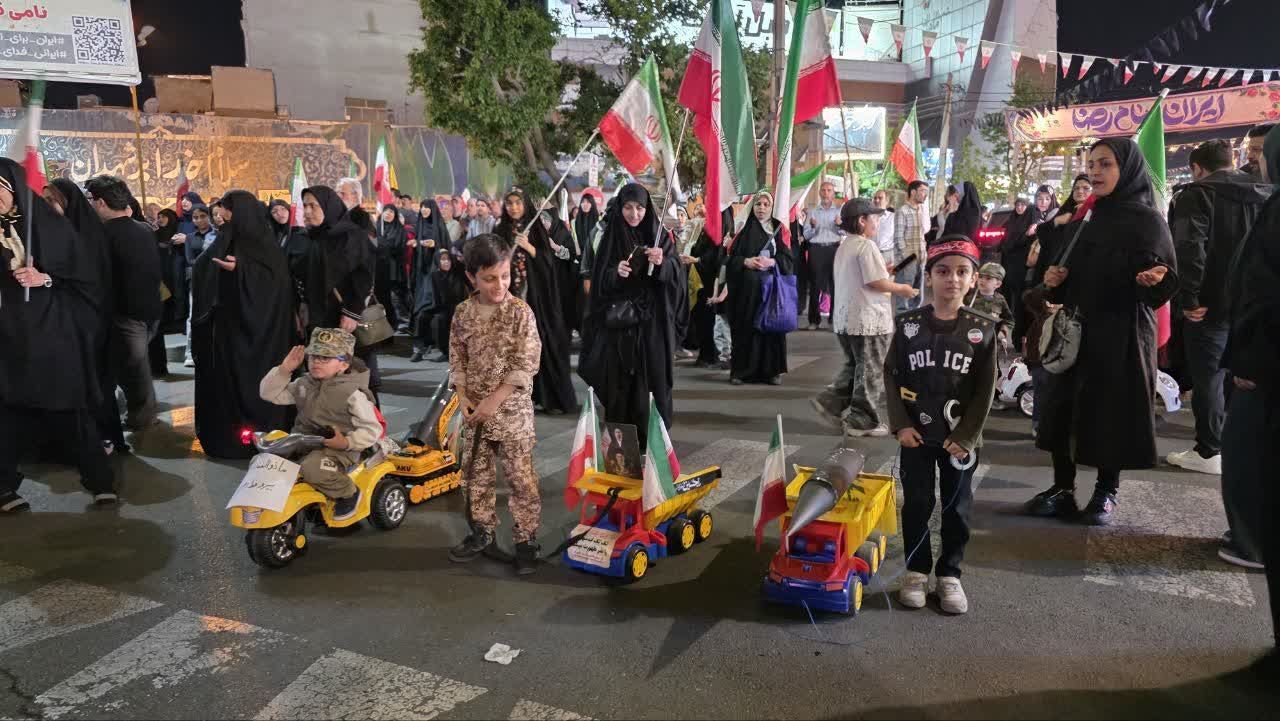 حرکت خودرویی سربازان 1400 پای کار انقلاب