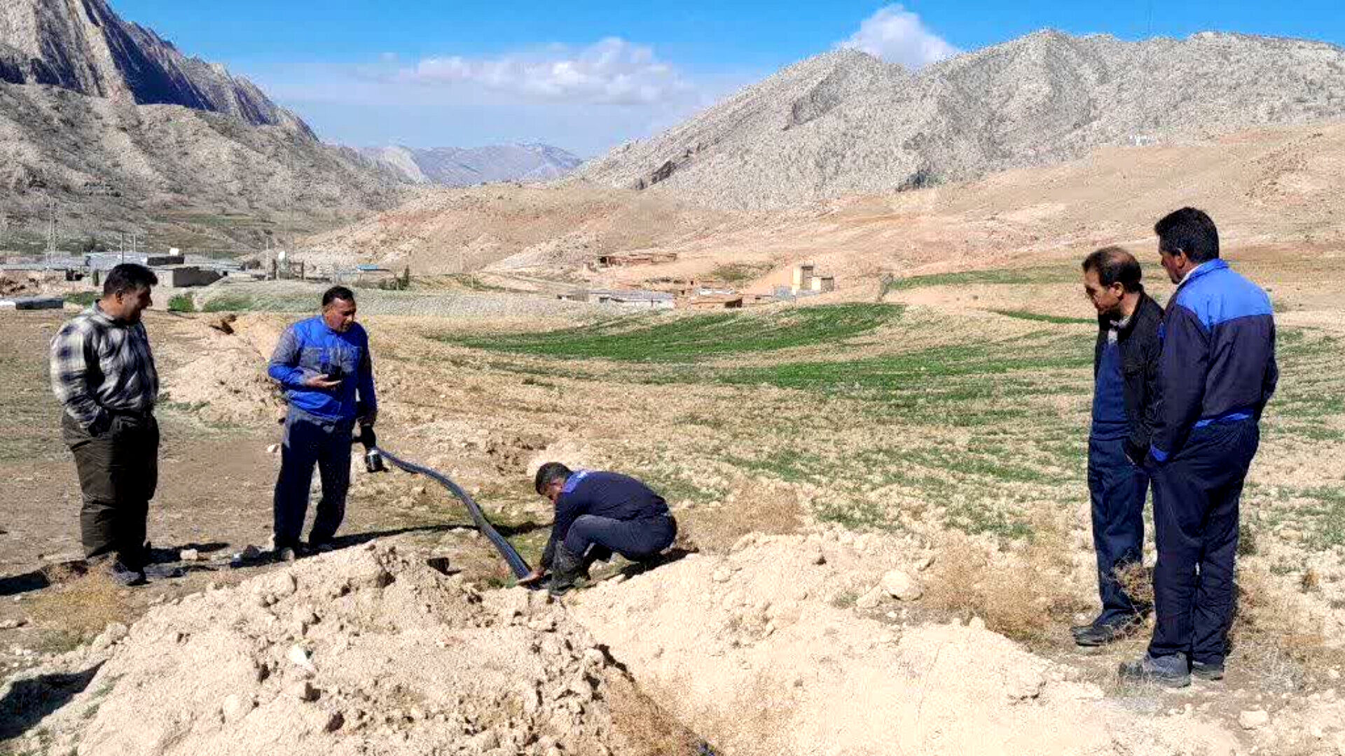 بسیج سازندگی لرستان پروژه آبرسانی روستای بابابهرام پلدختر را به پایان رساند.