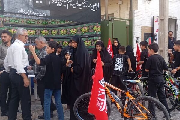 دلدادگی فرهنگیان در موکب اربعین حسینی