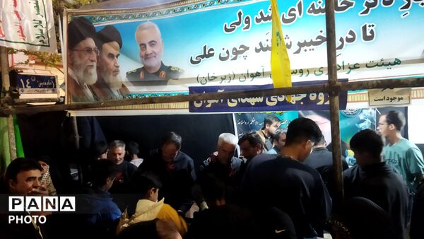 موکب ها در سراسر حسینیه امام خمینی آماده خدمت هستند 