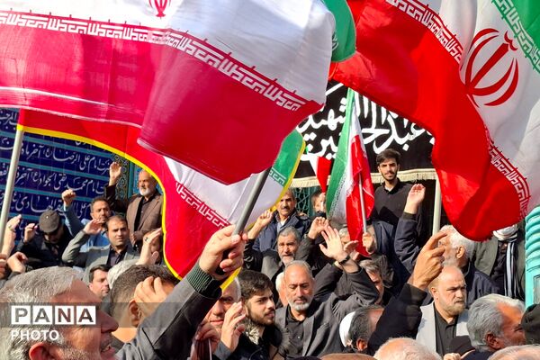 بیعت مردم قرچک با سومین رهبر نظام مقدس جمهوری اسلامی ایران