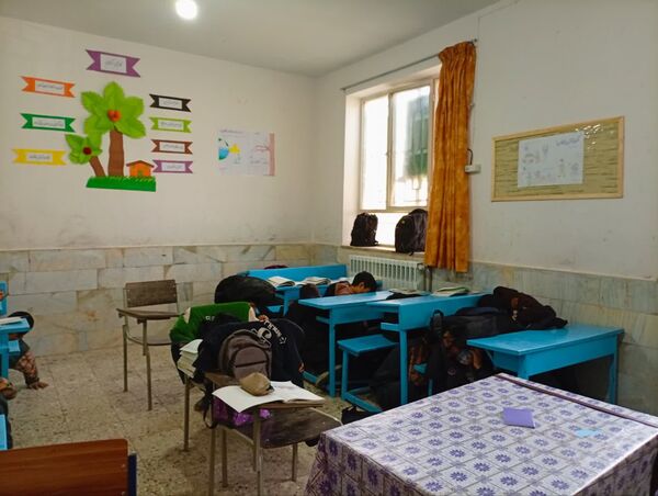 مانور زلزله در دبستان شهید پسندیده فدافن  