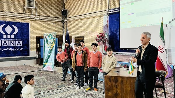 آموزش مقدماتی خبرنگاری پسران کرمان در آموزشگاه پیامبر اعظم(ص)