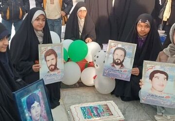 آیین چراغ برات در مزار شهیدان خلیل آباد 
