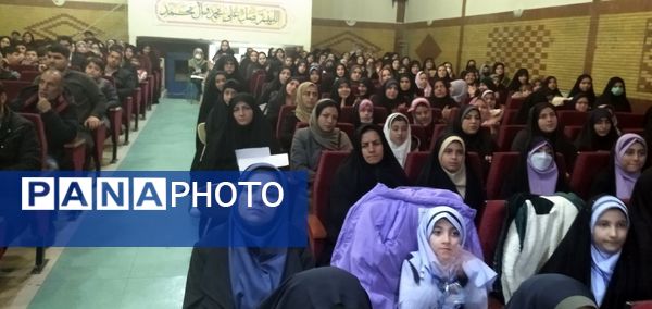 ملایر میزبان اجلاس سراسری نماز دانش‌آموزی شد