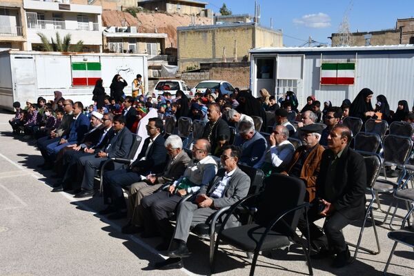 برگزاری مراسم جشن و افطاری با شکوه در دبستان عشایری حاجیه خانم رباب امامی