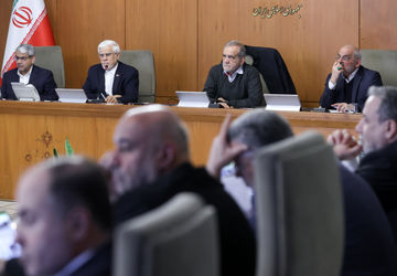 مصرف روزانه بنزین حدود 9 میلیون لیتر کاهش یافت/ قدردانی از عملکرد تیم‌های ملی والیبال دانش‌آموزی در رقابت‌های جهانی