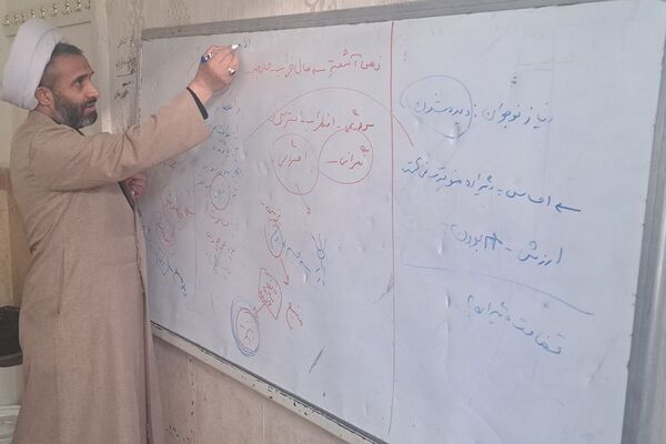 نشست تخصصی نماز در مدارس کهریزک 