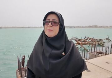 دشمن لنج‌های تجاری بندر جاسک که ‌فعالیت هم نظامی نداشتند را مورد حمله قرار داد
