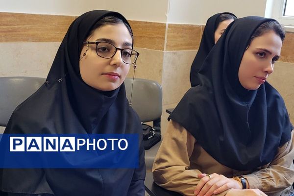 جلسه شورای معلمان دبیرستان نمونه دولتی ولایت